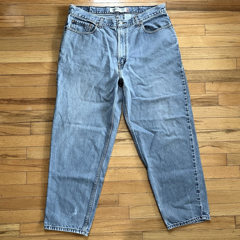 VTG Y2K Levi’s 560 Comfort Fit Baggy Relaxed Light Blue Wash 38x30 Distressed